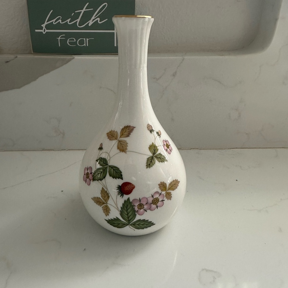 Wedgwood “Wild Strawberry Collection” Bud Vase